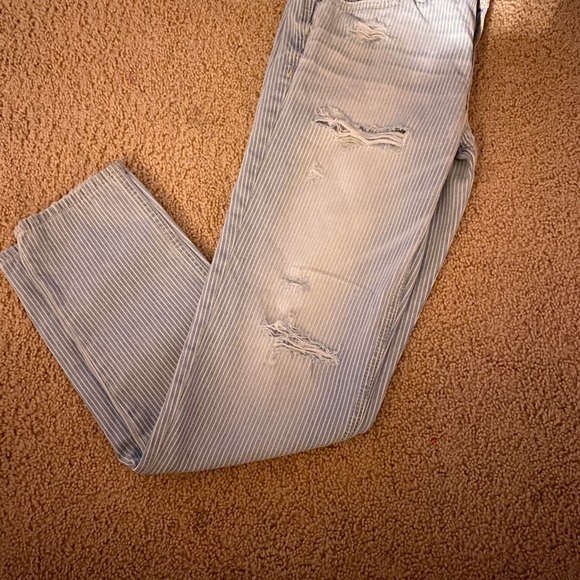 Hollister Light Washed Pin Striped Destroyed Jeans - Picture 6 of 7